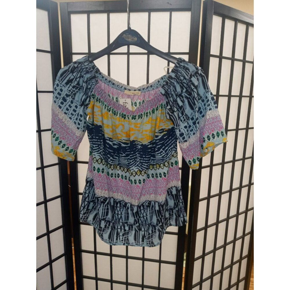 Dear Apple Top Multicolored Size Medium Off The Shoulder Short Sleeve Blouse